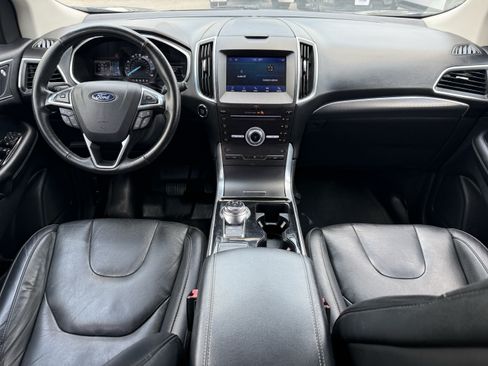 Used 2019 Ford Edge Titanium FWD image 14