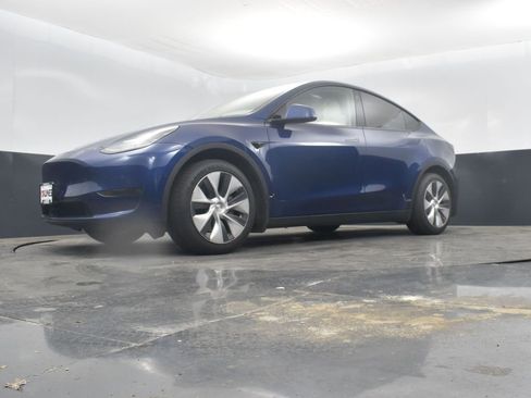 Used 2020 Tesla Model Y Long Range AWD/4WD image 39