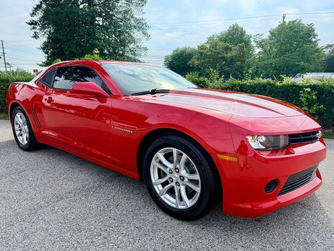 Used 2015 Chevrolet Camaro LS RWD image 2