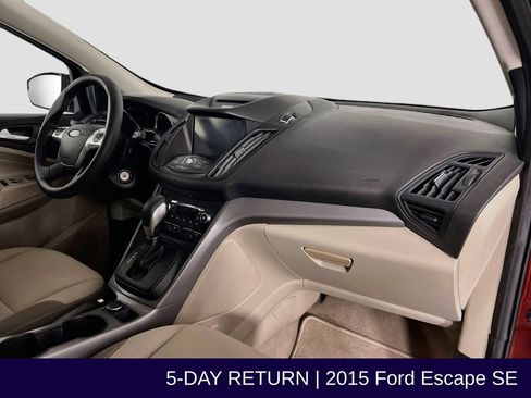 Used 2015 Ford Escape SE w/ Equipment Group 201A AWD/4WD image 32