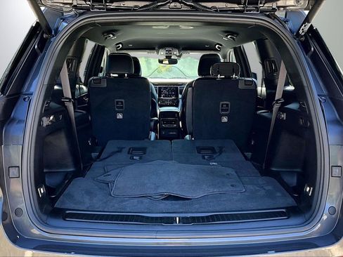 Used 2021 Jeep Grand Cherokee L Laredo RWD image 25