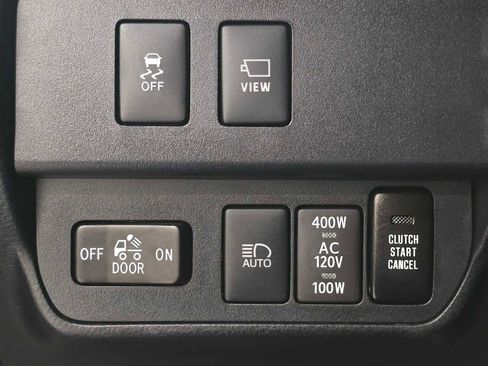Certified 2023 Toyota Tacoma TRD Off-Road w/ TRD Premium Off Road Package AWD/4WD image 17