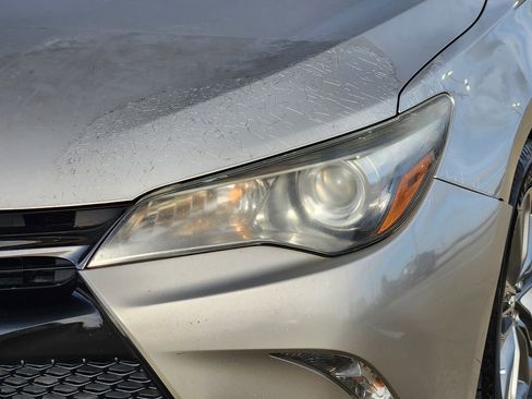 Used 2016 Toyota Camry SE image 9