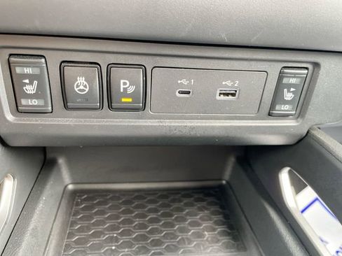 Used 2024 Nissan Frontier SL w/ Technology Package RWD image 23