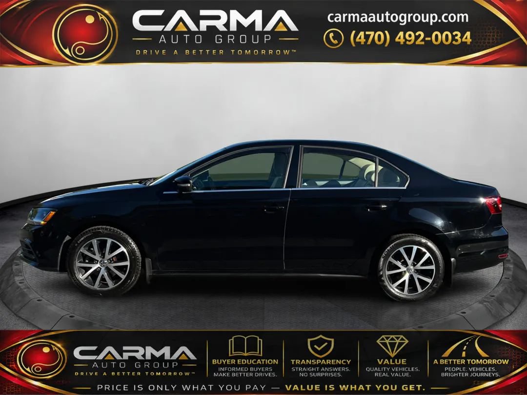 Used 2017 Volkswagen Jetta SE FWD image 2