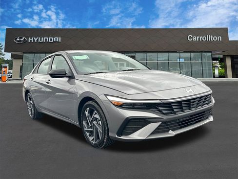 New 2025 Hyundai Elantra Sport image 3