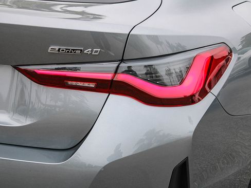 Certified 2024 BMW i4 eDrive40 w/ Premium Package RWD image 7