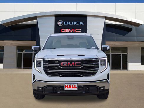 Certified 2022 GMC Sierra 1500 SLT RWD image 2