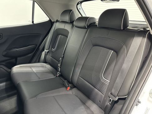 Certified 2023 Hyundai Venue Limited w/ Cargo Package FWD image 27