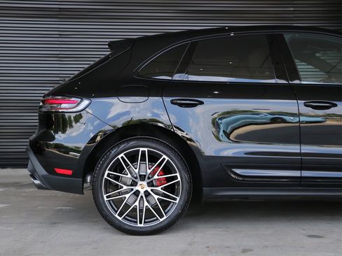 New 2025 Porsche Macan S image 12