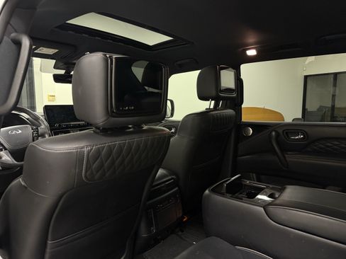 Used 2023 INFINITI QX80 Sensory w/ All-Season Package RWD image 16