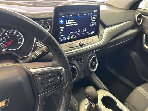 Used 2025 Chevrolet Blazer LT FWD image 21