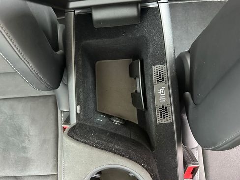 Used 2024 Porsche Taycan GTS image 27