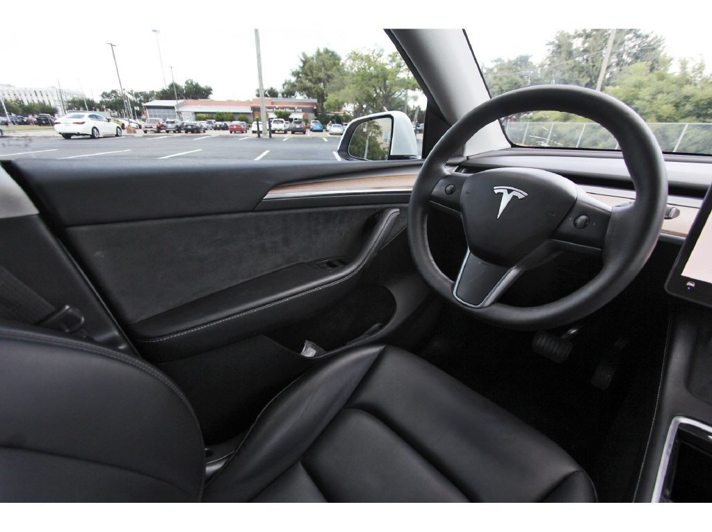 Used 2023 Tesla Model Y Long Range AWD/4WD image 9