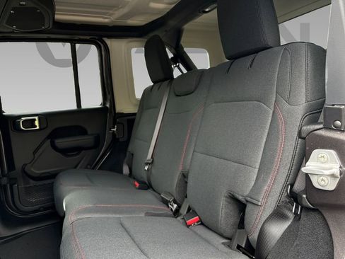 New 2026 Jeep Wrangler Unlimited Rubicon w/ Technology Group image 4