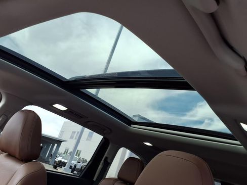 Used 2021 Subaru Ascent Touring image 3