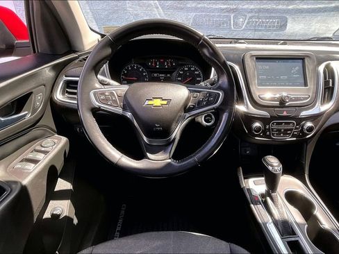 Used 2018 Chevrolet Equinox LT AWD/4WD image 4