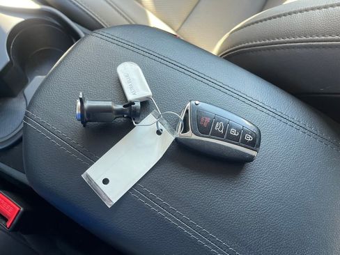 Used 2017 Hyundai Santa Fe Sport 2.0T image 31