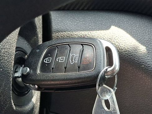 Used 2019 Hyundai Tucson SE AWD/4WD image 23