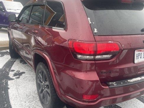 Used 2018 Jeep Grand Cherokee Altitude image 8