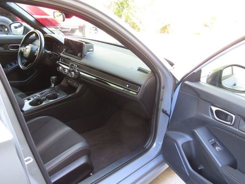 Used 2022 Honda Civic Sport image 17
