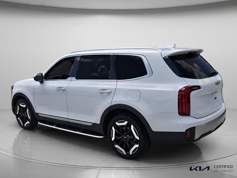 Certified 2023 Kia Telluride S w/ S Sunroof Package AWD/4WD image 8