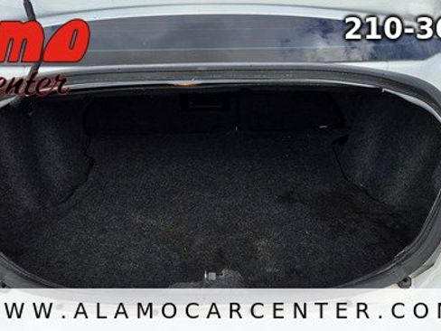 Used 2013 Dodge Avenger SE FWD image 24