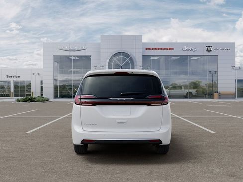 New 2027 Chrysler Pacifica Select FWD image 7