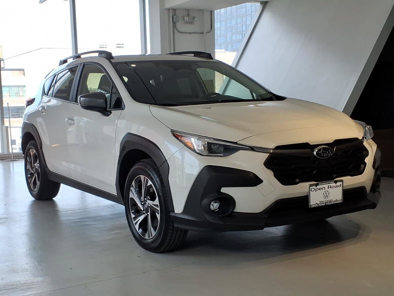 Used 2024 Subaru Crosstrek 2.0i Premium AWD/4WD image 3