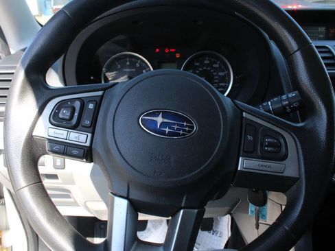 Used 2017 Subaru Forester 2.5i Premium image 22