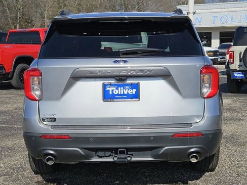 Used 2023 Ford Explorer XLT w/ Equipment Group 202A image 9