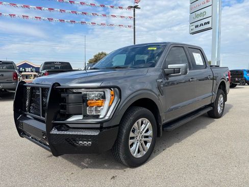 Used 2023 Ford F150 Lariat image 2