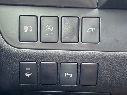 Used 2017 Toyota Highlander Limited w/ Carpet Mat Package FWD image 15