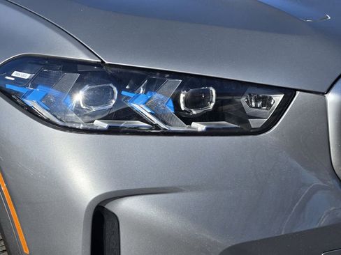 New 2026 BMW X5 xDrive50e w/ Climate Comfort Package AWD/4WD image 8