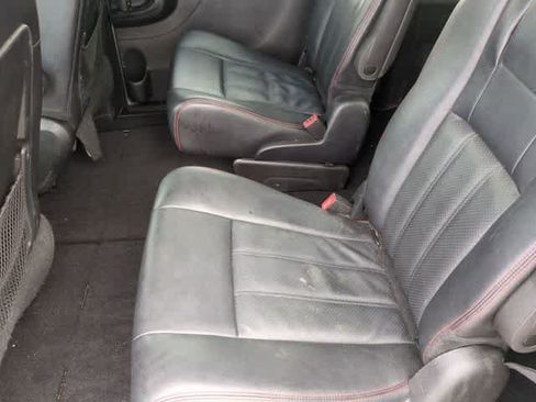Certified 2019 Dodge Grand Caravan GT FWD image 15