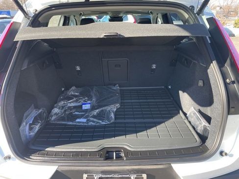 Used 2026 Volvo XC40 B5 Plus w/ Climate Package image 9