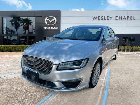 Used 2017 Lincoln MKZ Reserve FWD image 1