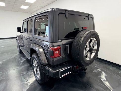 Used 2018 Jeep Wrangler Unlimited Sahara AWD/4WD image 20