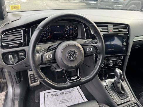 Used 2019 Volkswagen Golf R 4-Door image 17