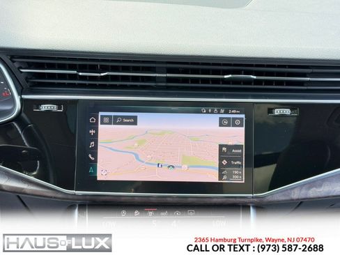 Used 2019 Audi Q8 Premium Plus w/ Premium Plus AWD/4WD image 23