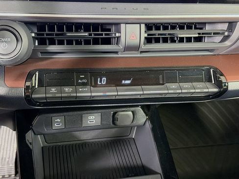 New 2026 Toyota Prius Plug-In Hybrid FWD image 15