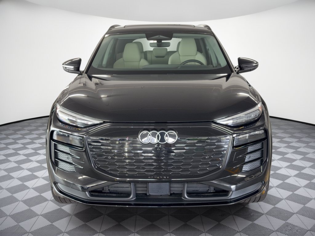 Used 2025 Audi Q6 e-tron Premium Plus w/ Premium Plus AWD/4WD image 6