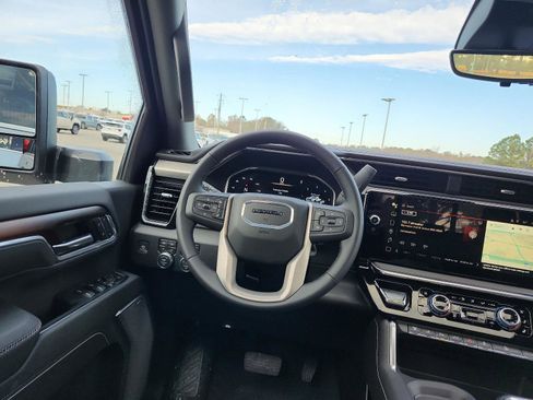 New 2026 GMC Sierra 3500 Denali w/ Denali Reserve Package image 11