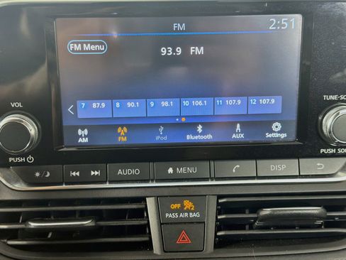 Used 2024 Nissan Altima 2.5 S FWD image 21