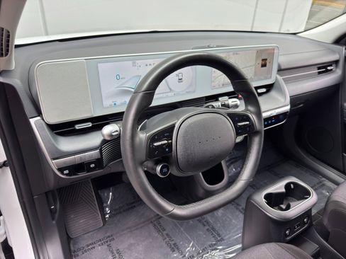 Used 2024 Hyundai Ioniq 5 SEL RWD image 12