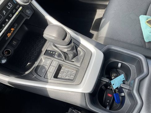 Certified 2025 Toyota RAV4 XLE FWD image 21