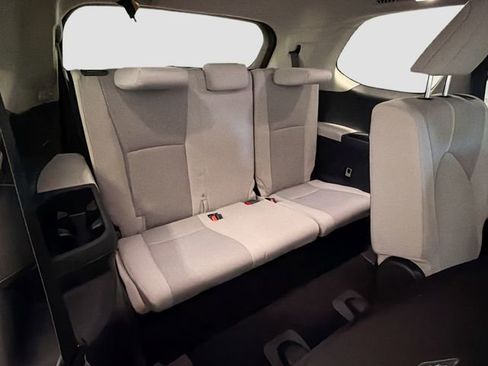 Certified 2025 Toyota Grand Highlander FWD image 21