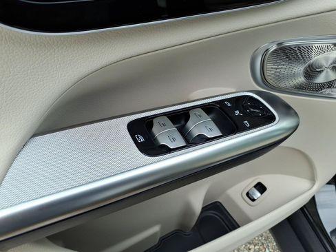 New 2026 Mercedes-Benz GLC 300 4MATIC image 13