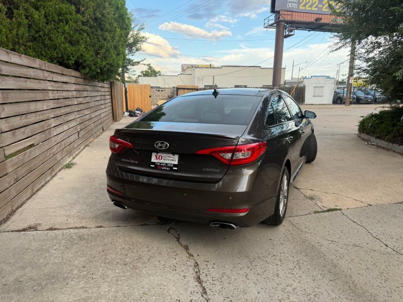 Used 2015 Hyundai Sonata Limited w/ Option Group 06 FWD image 5