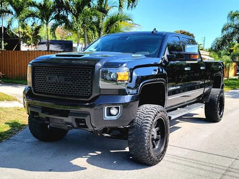Used 2017 GMC Sierra 2500 Denali w/ Duramax Plus Package image 1